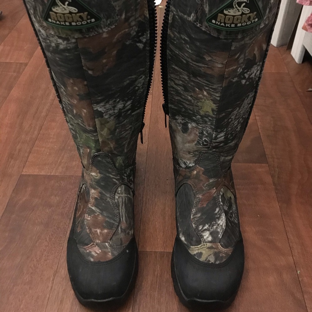 Brand new heavy duty boots